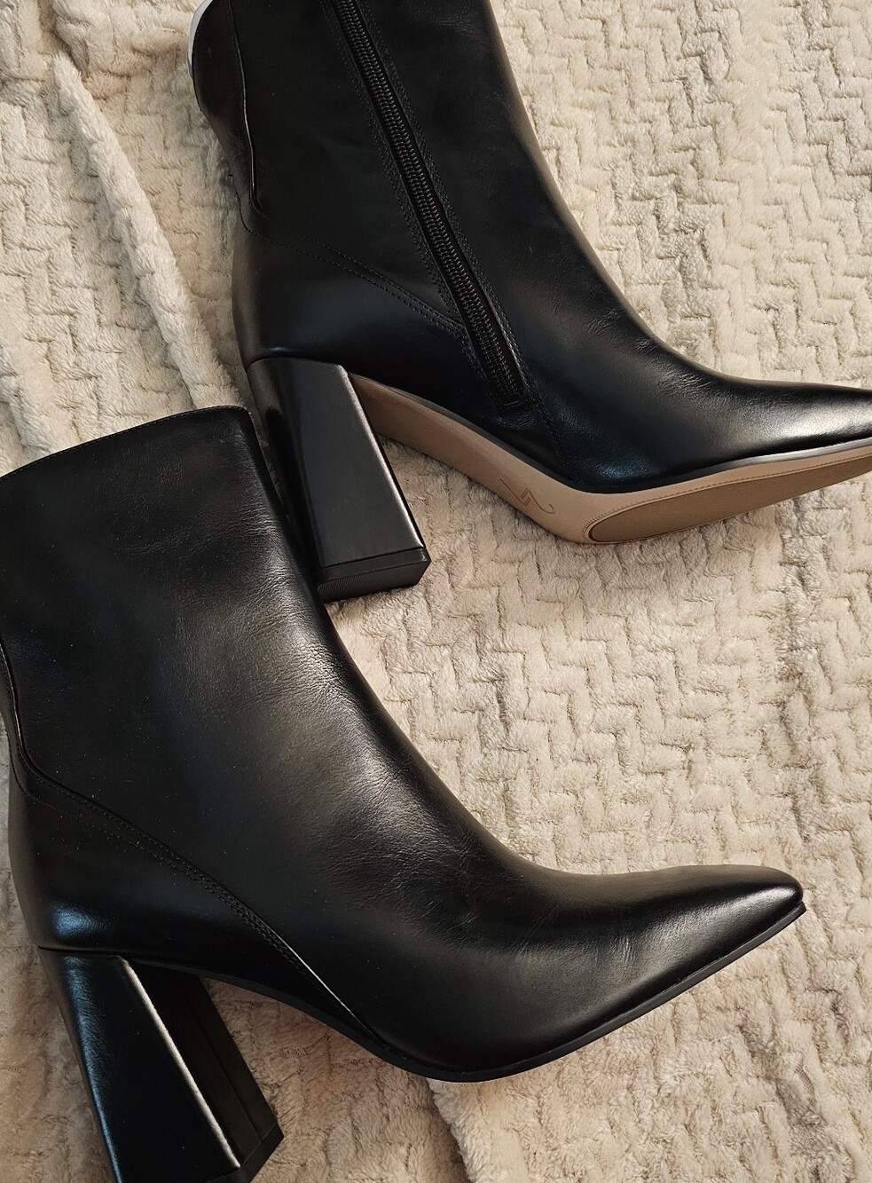 New 27 Edit Naturalizer Black Size 8.5 Boots